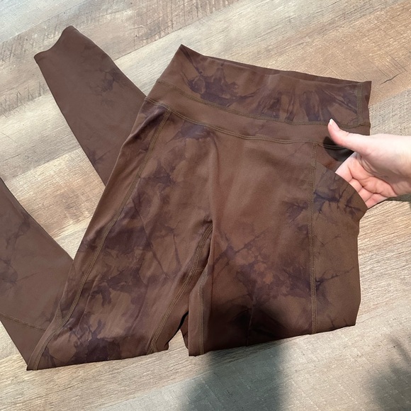 Alphalete Earthy Tie-Dye Leggings - Picture 3 of 3